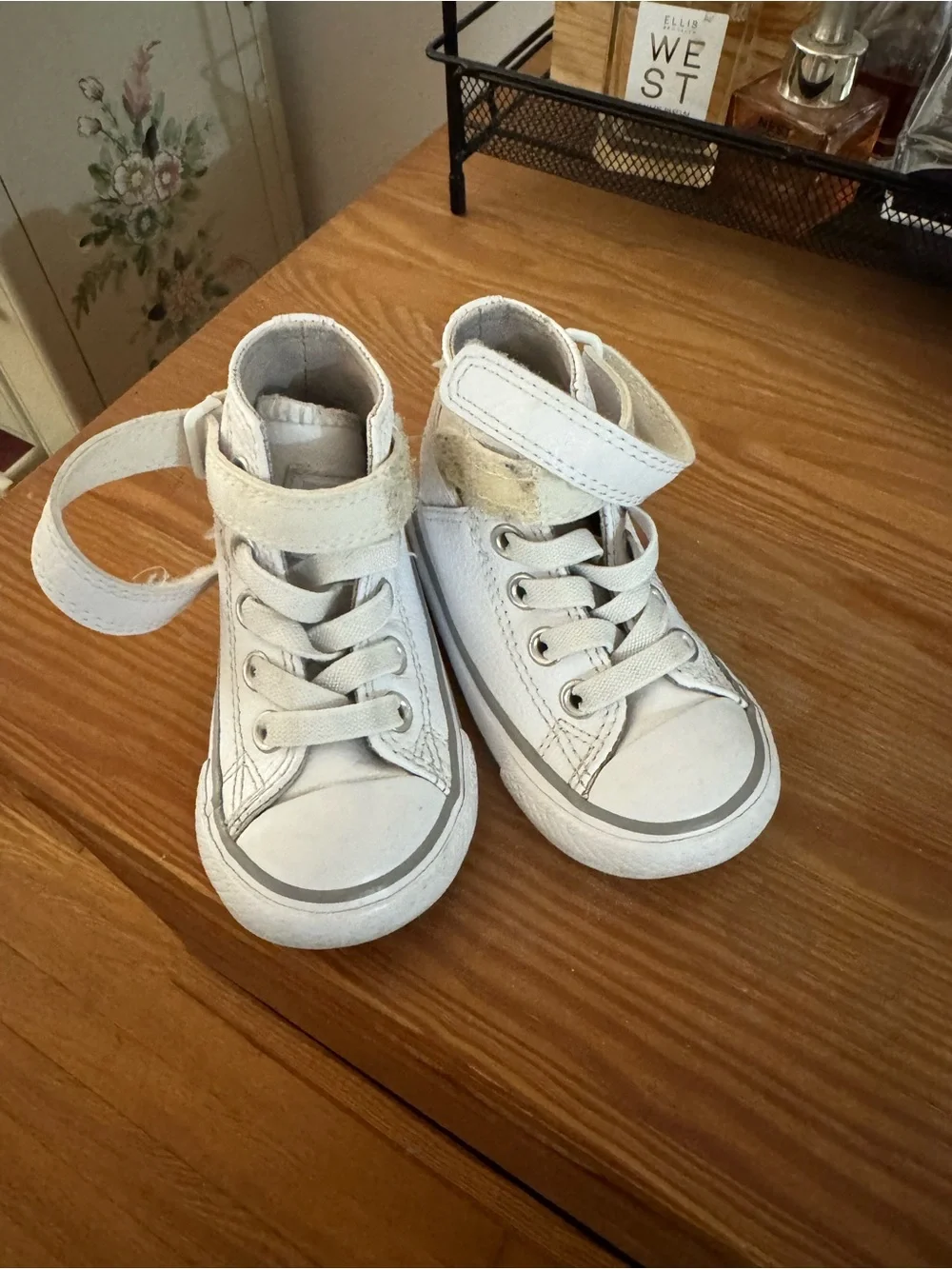 Converse Chuck Taylor White Leather High Top Strap Shoes 5 toddler